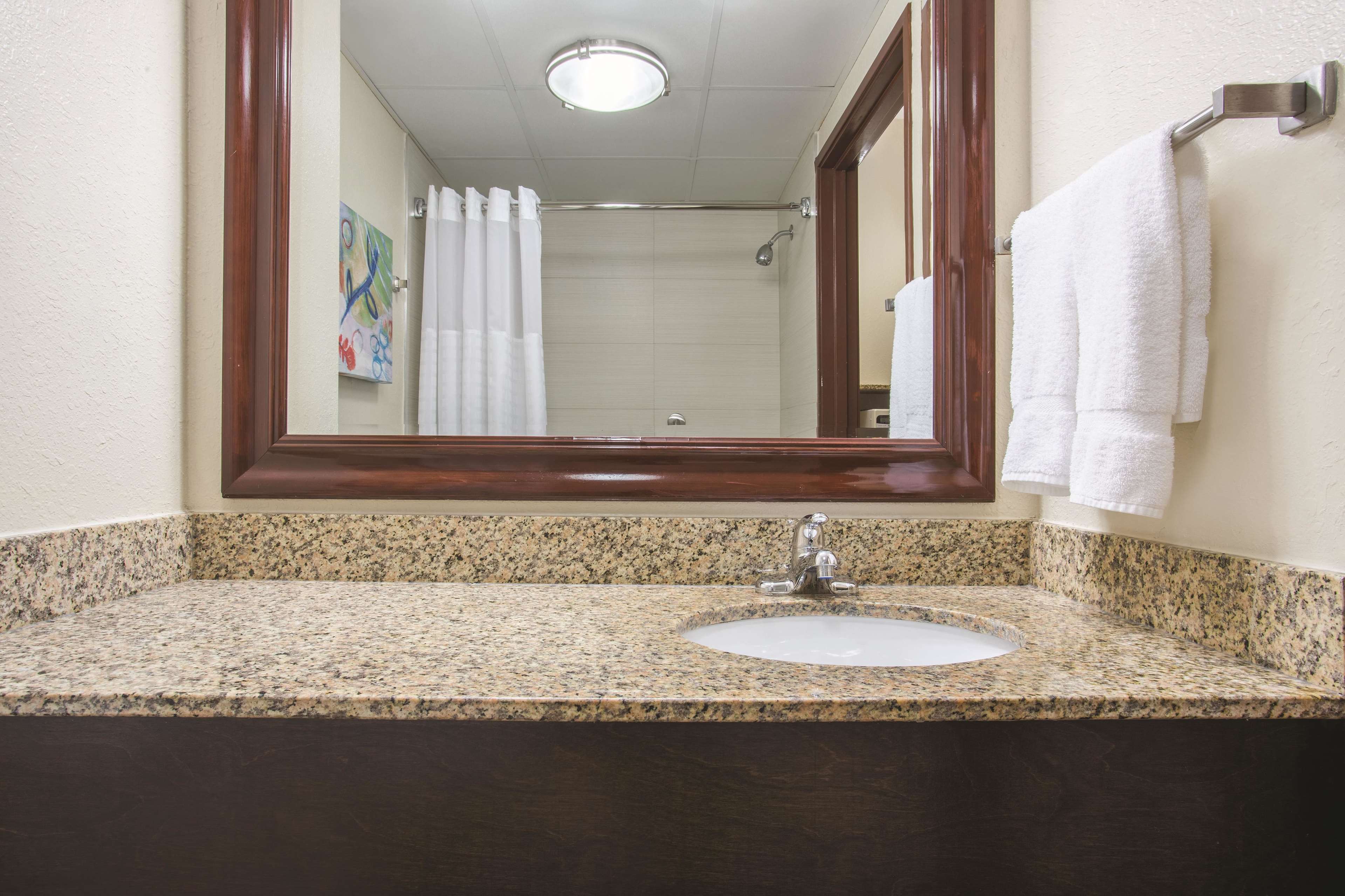 Comfort Inn & Suites Sarasota I75