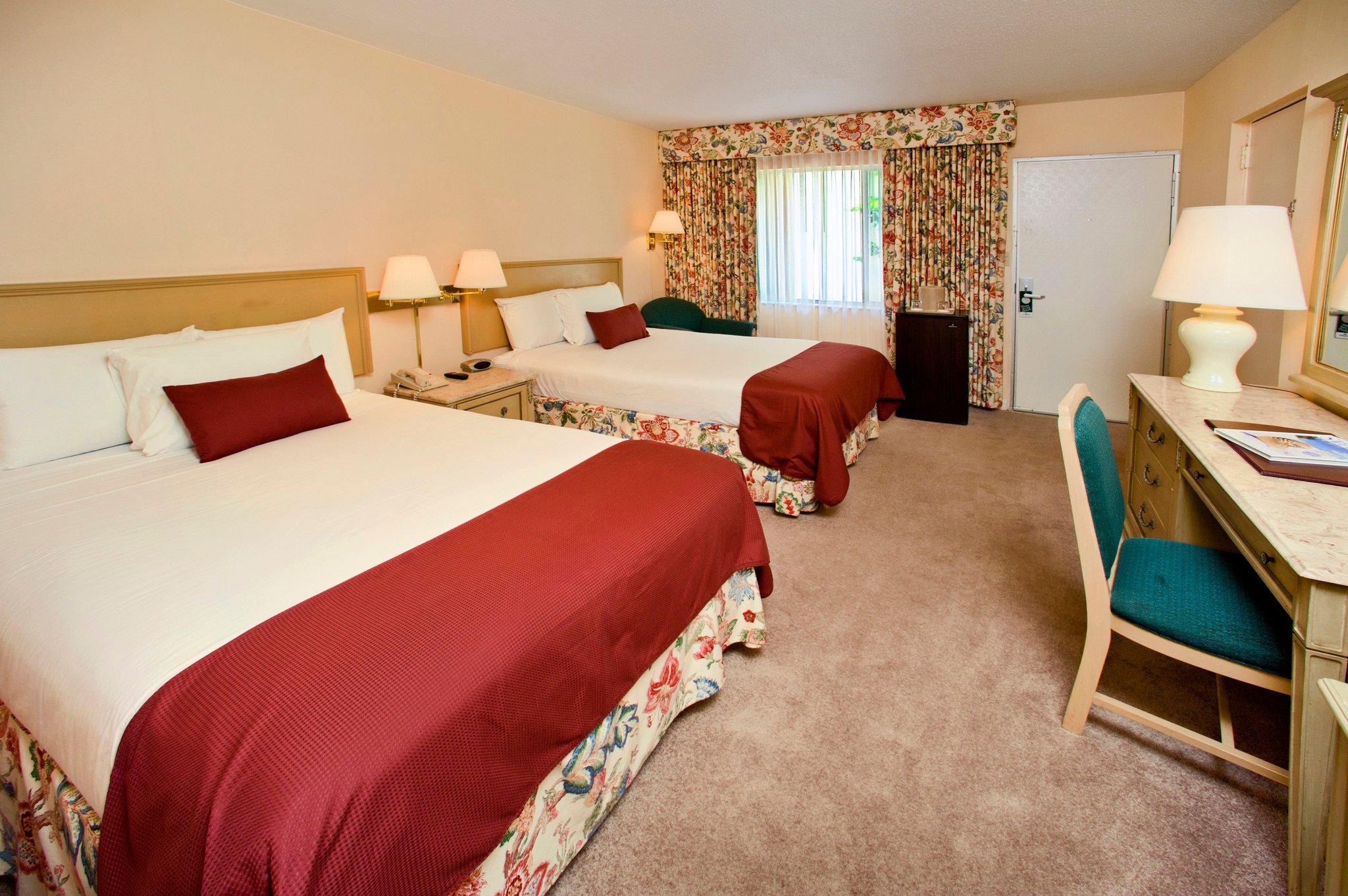 Sandcastle Resort at Lido Beach