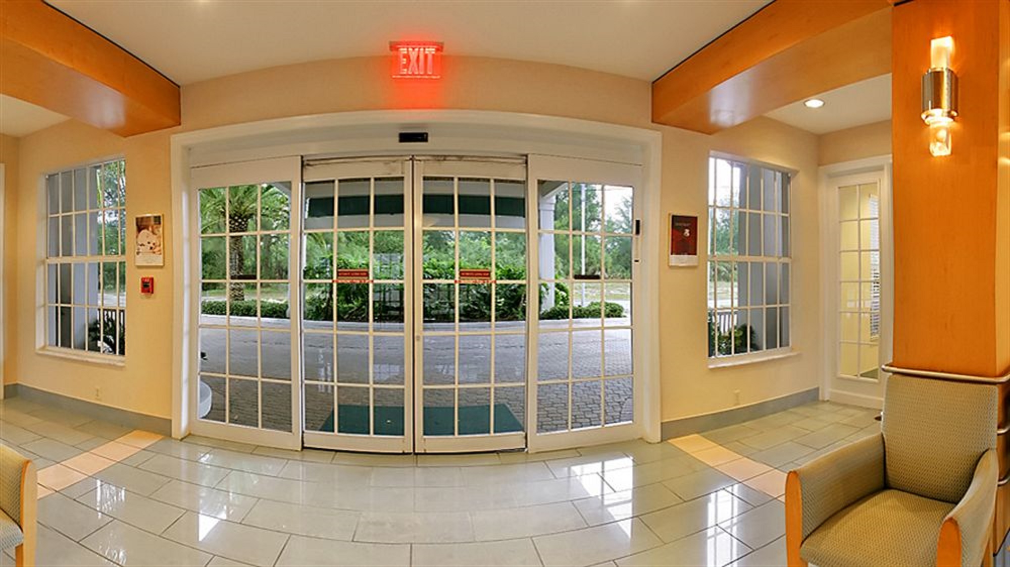 Sandcastle Resort at Lido Beach