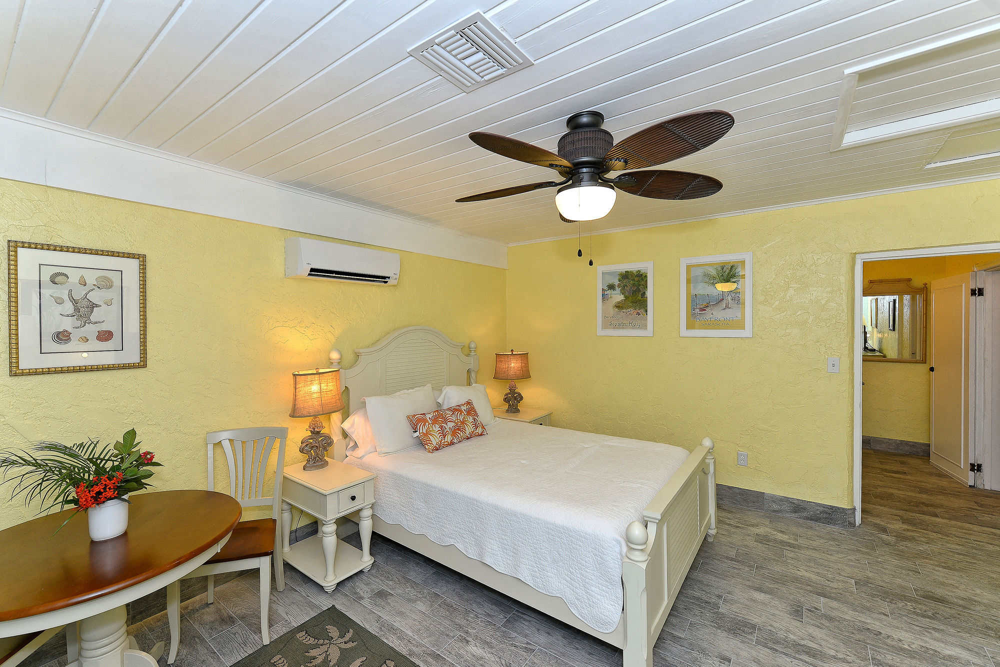 Siesta Key Palms Hotel
