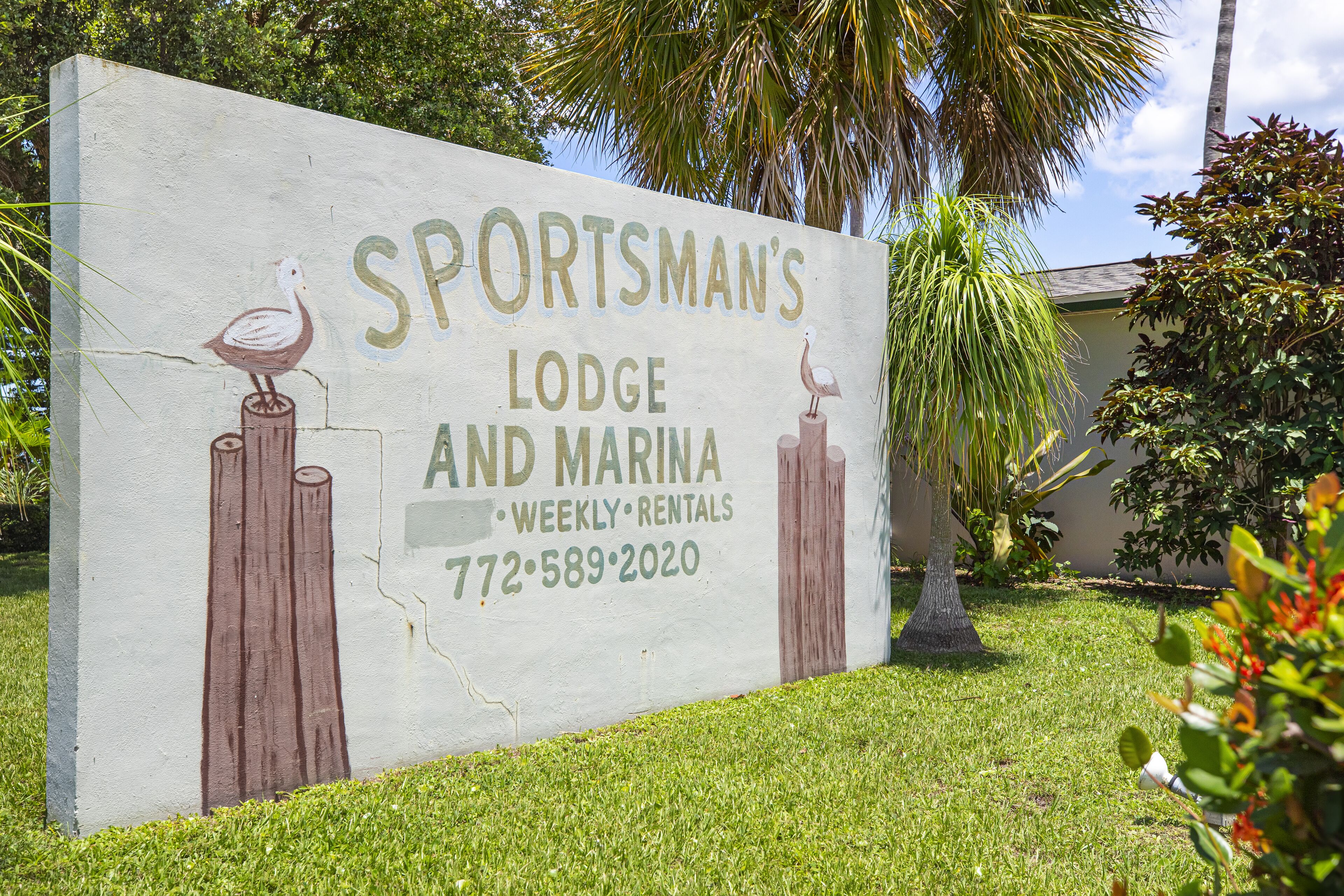 Sportsman's Marina & Lodge