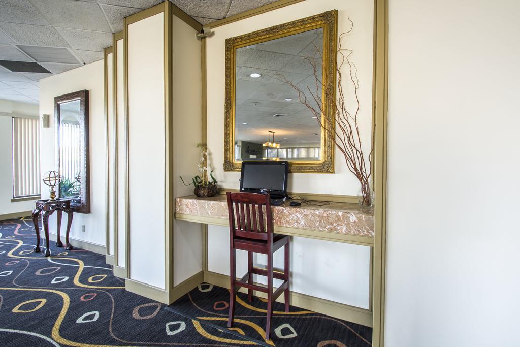 Magnuson Grand Sebring North