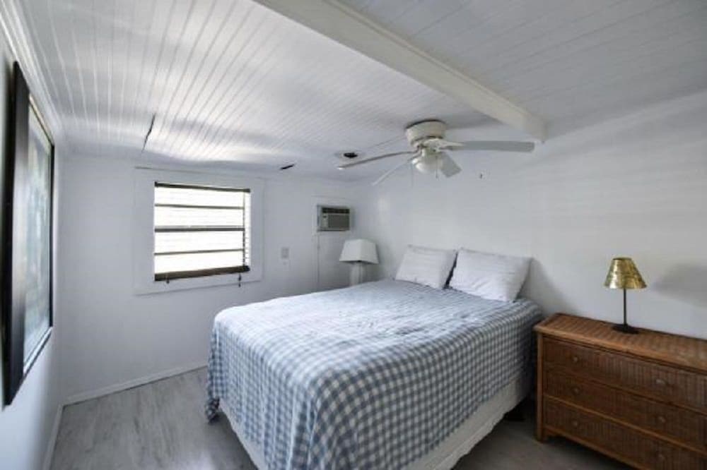 Barefoot Bungalow
