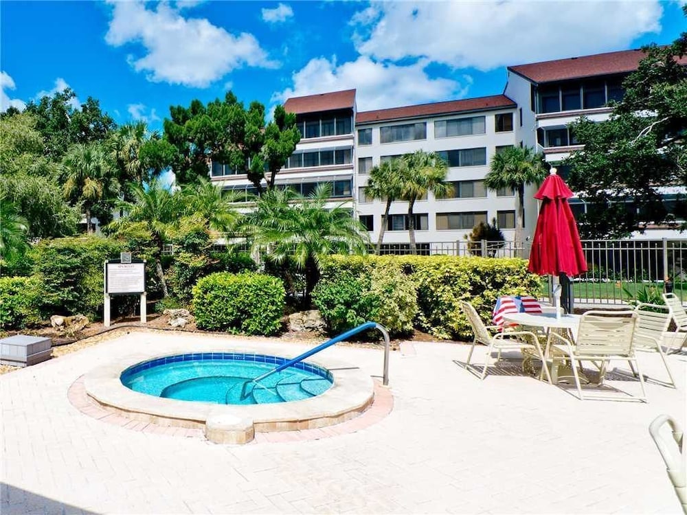 Excelsior Condominiums