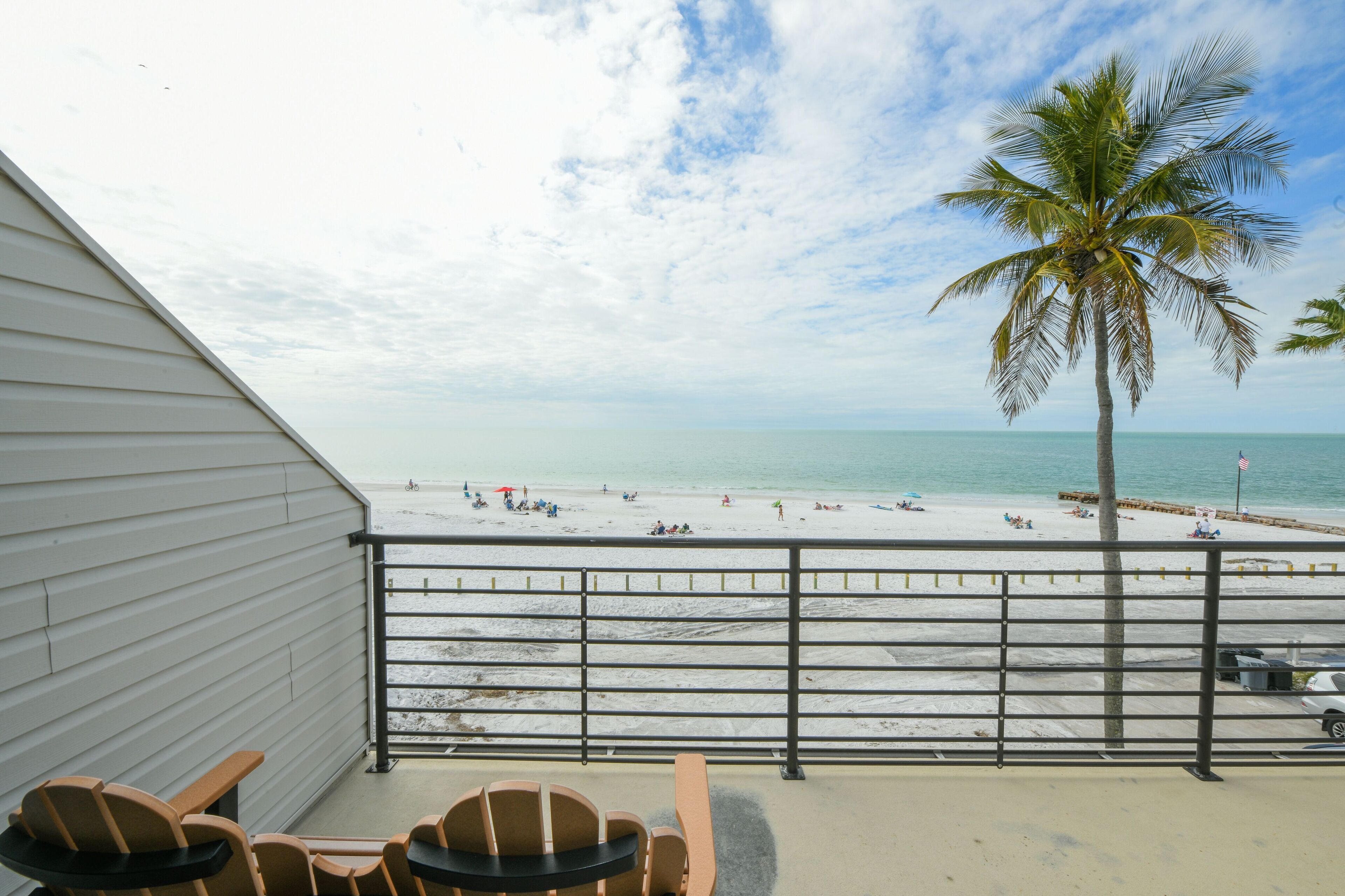 Fanta-Sea On The Beach by Beachside Management