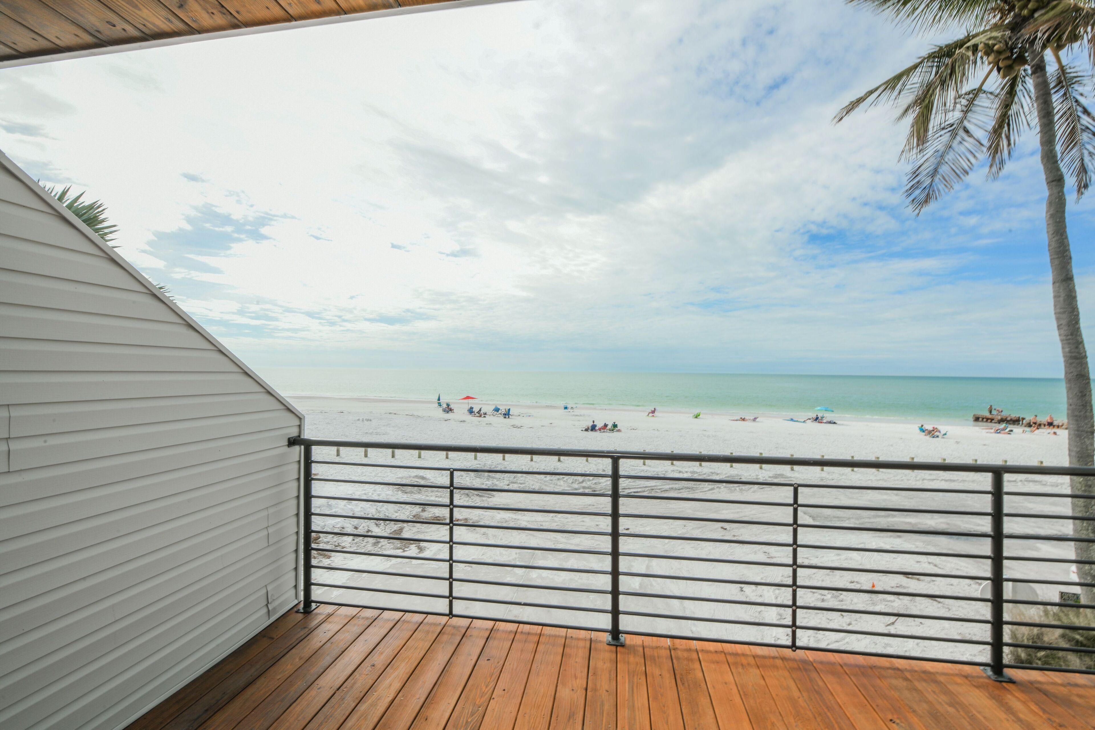 Fanta-Sea On The Beach by Beachside Management