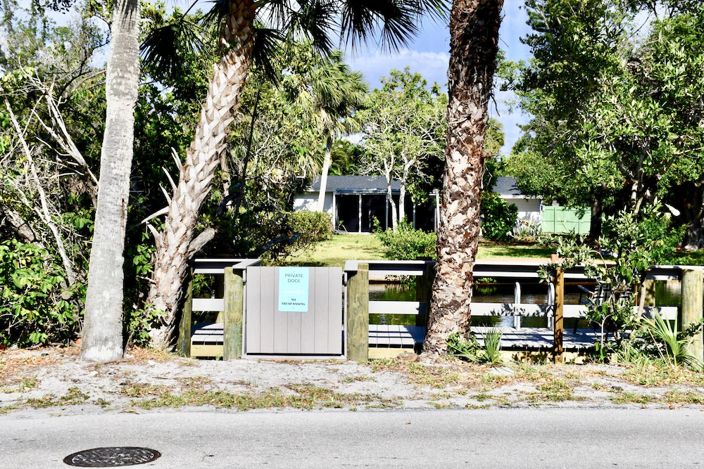 Rad's Cozy Cottage on Canal