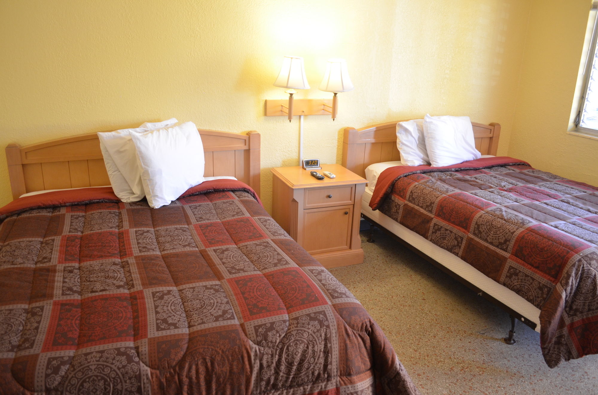 Economy Lodge
