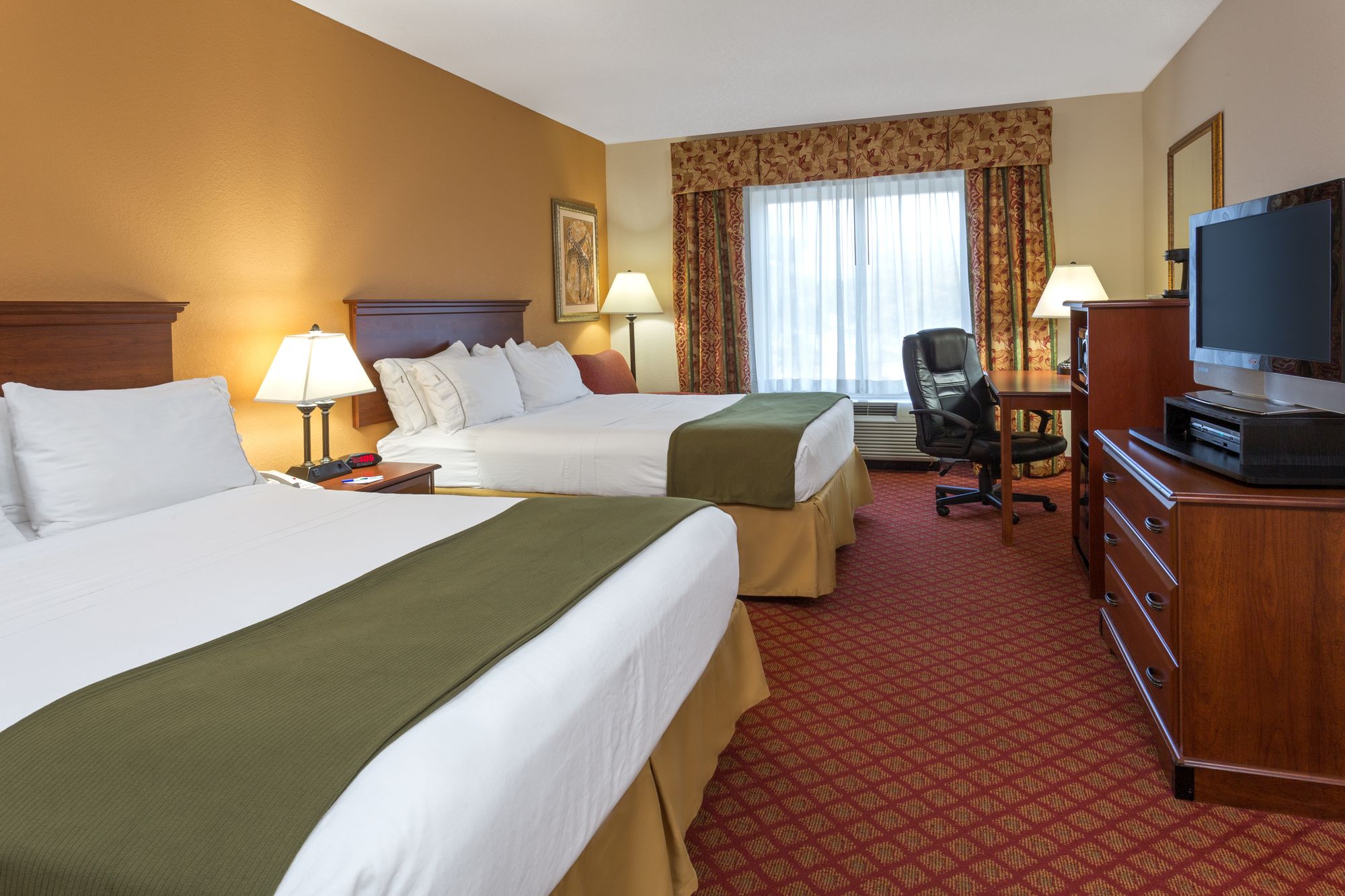 Holiday Inn Express Hotel & Suites Silver Springs - Ocala
