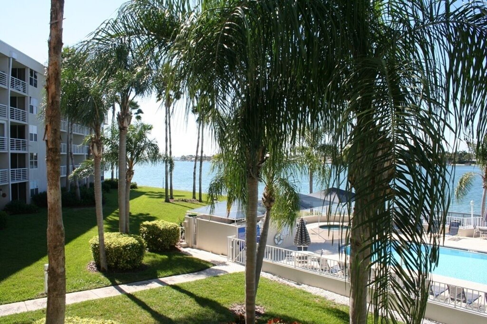 Bahia Vista by RedAwning