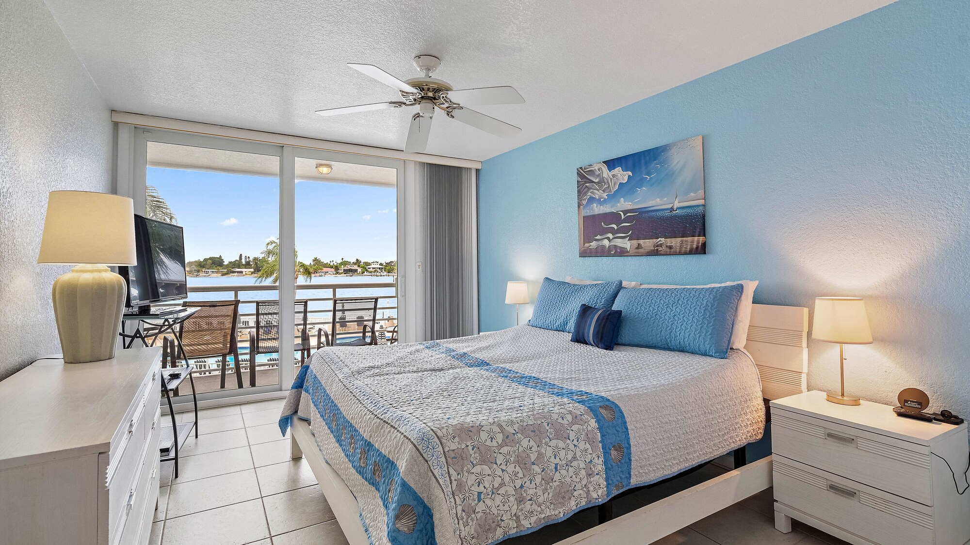 Bahia Vista by RedAwning