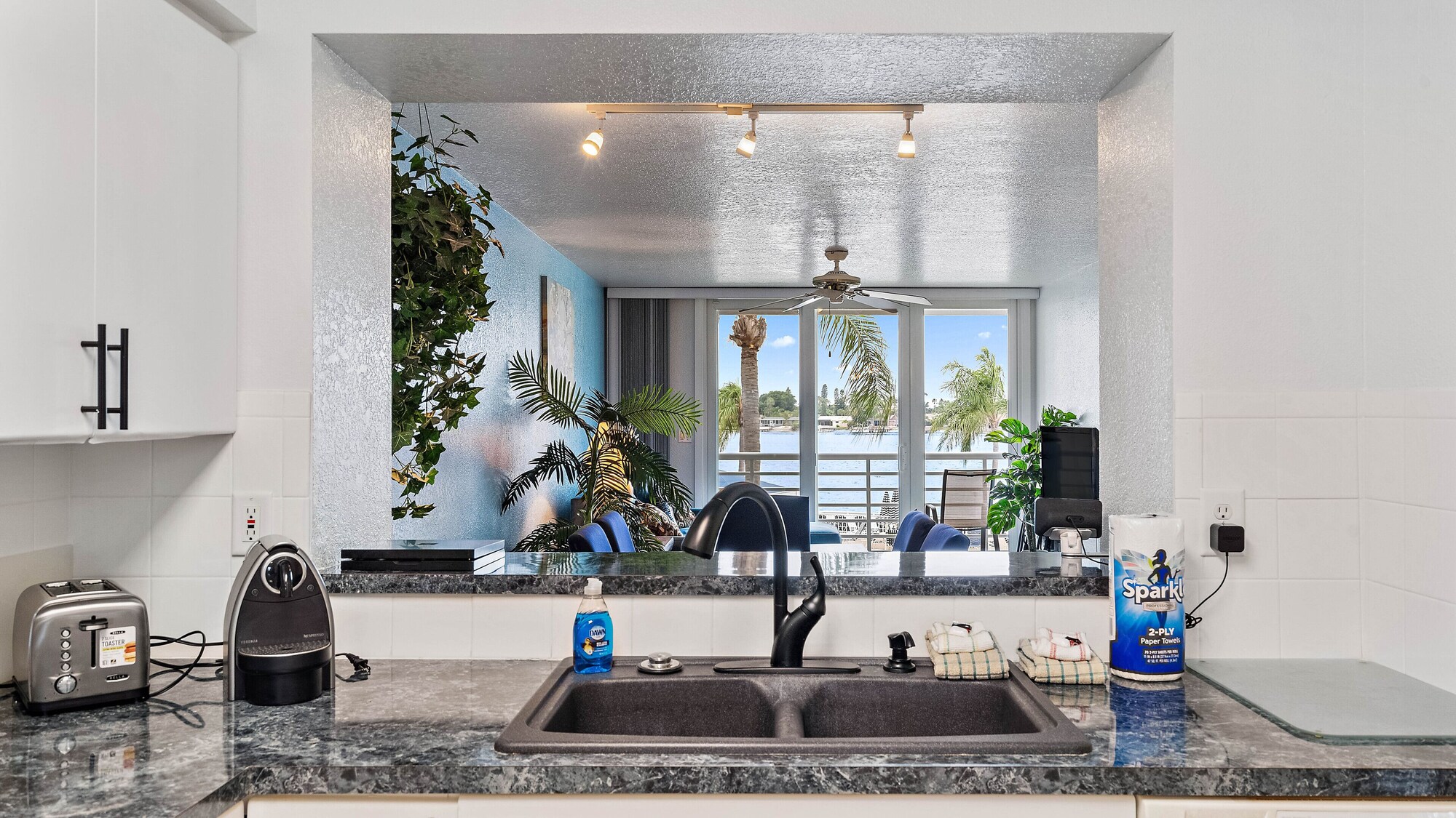 Bahia Vista by RedAwning