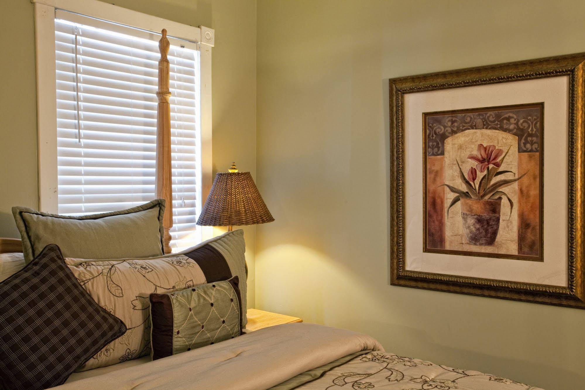 Agustin Inn