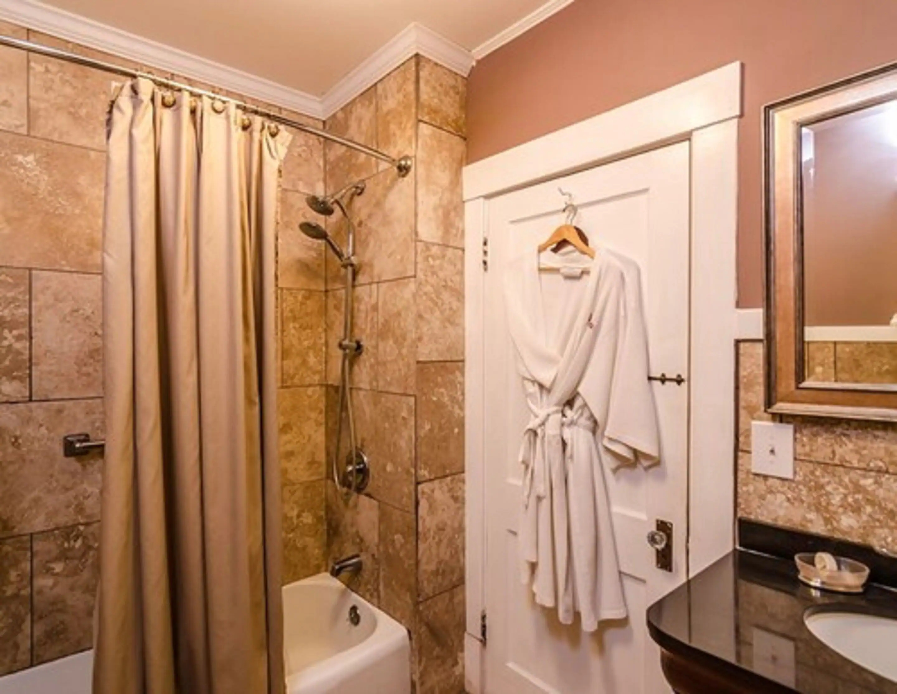Casablanca Inn