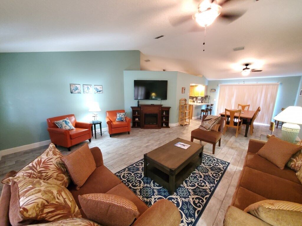 Crescent Cottage Home