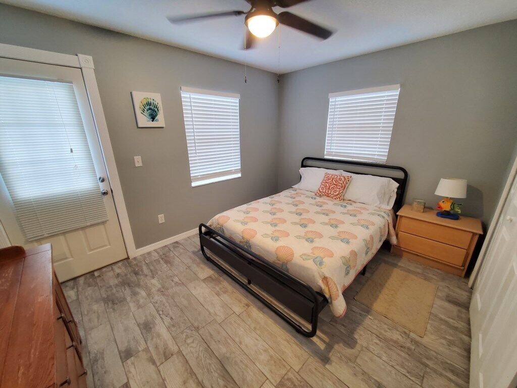 Crescent Cottage Home