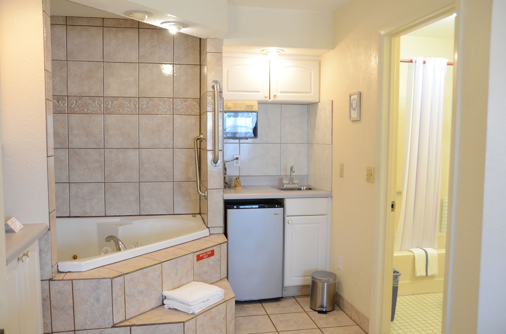 Merida Inn & Suites