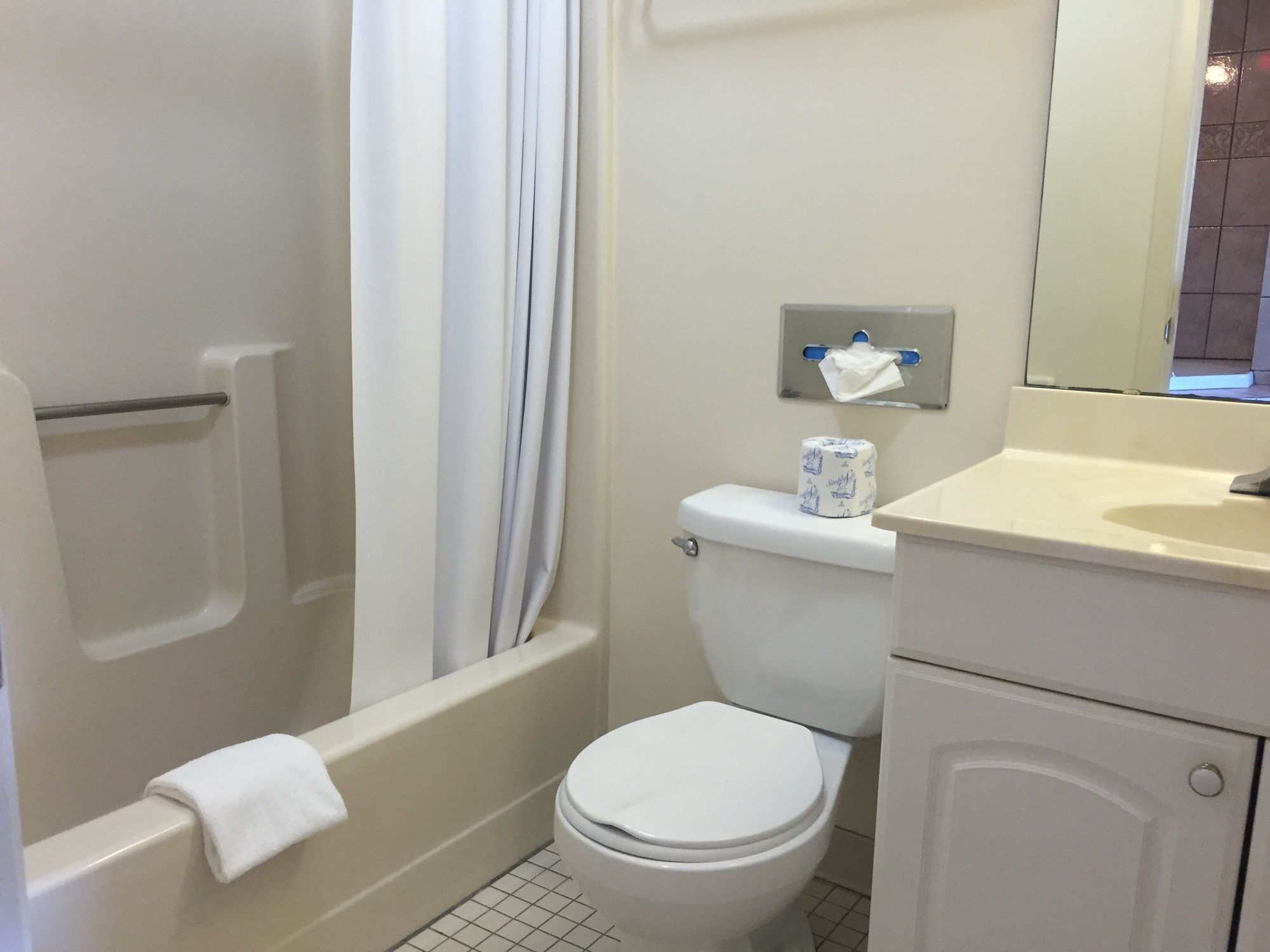 Merida Inn & Suites