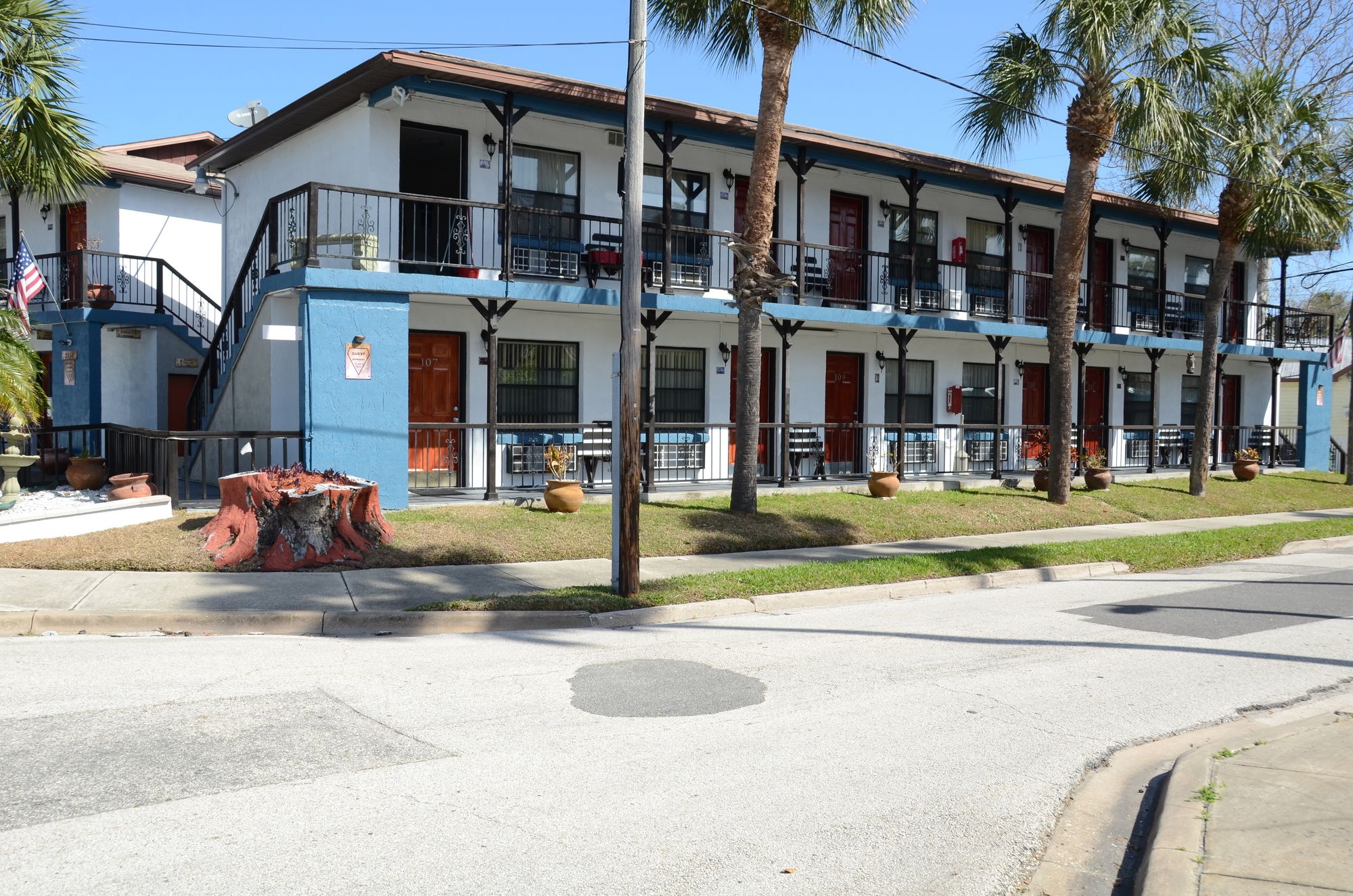 Merida Inn & Suites