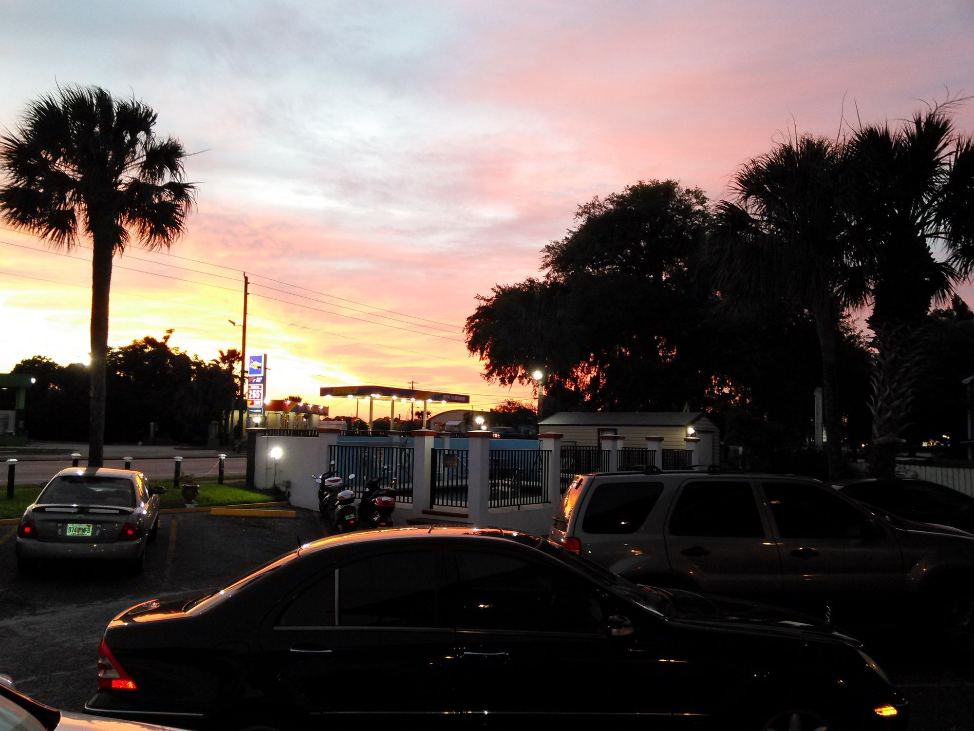 Merida Inn & Suites
