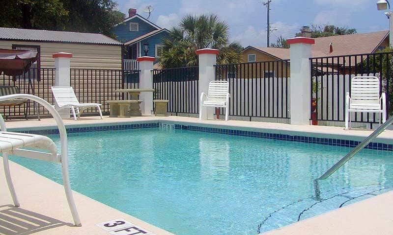 Merida Inn & Suites
