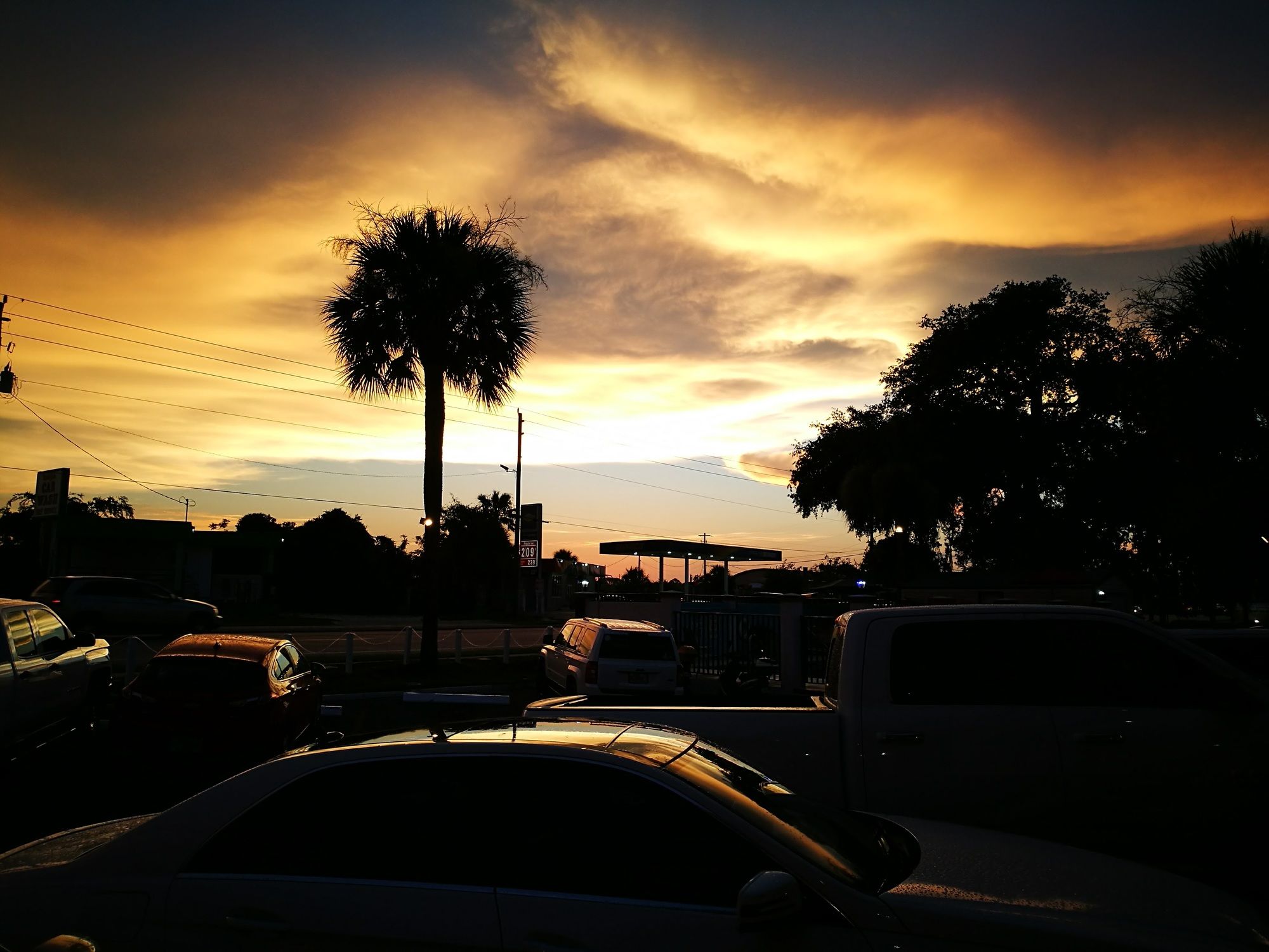 Merida Inn & Suites