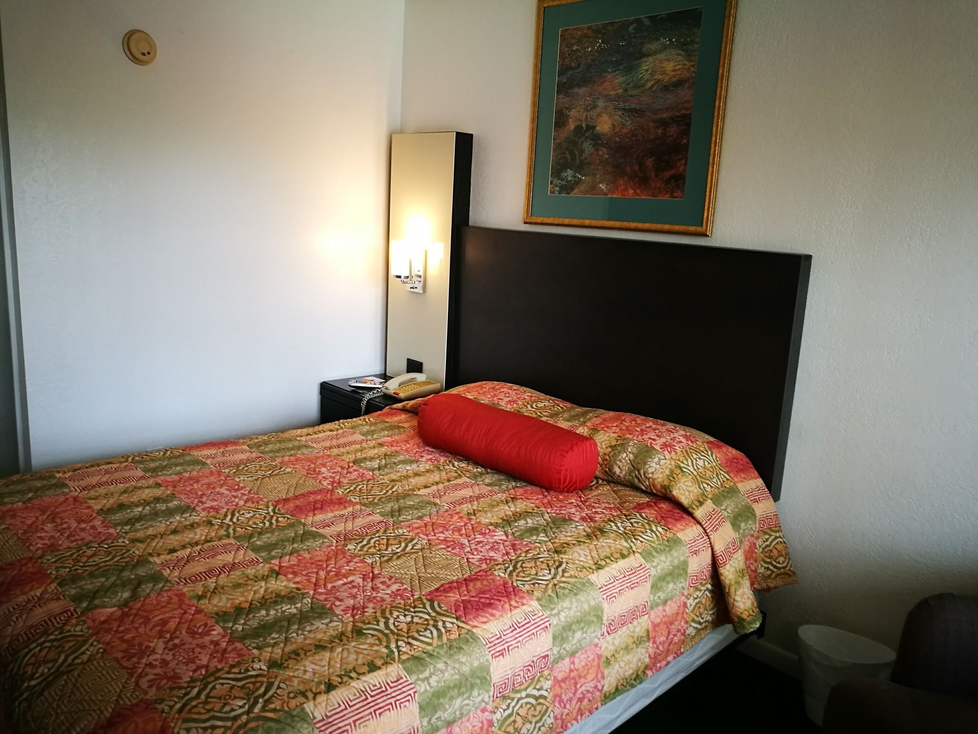 Merida Inn & Suites
