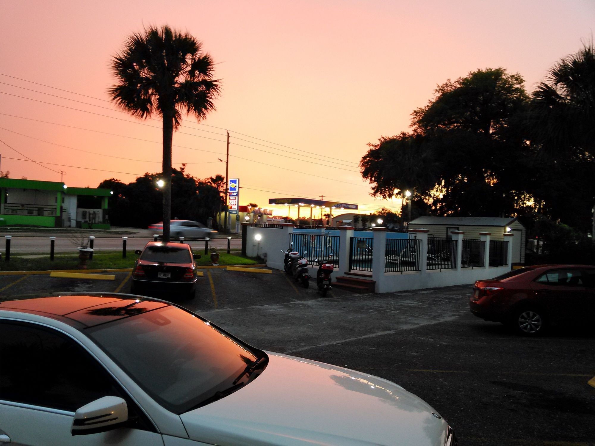 Merida Inn & Suites
