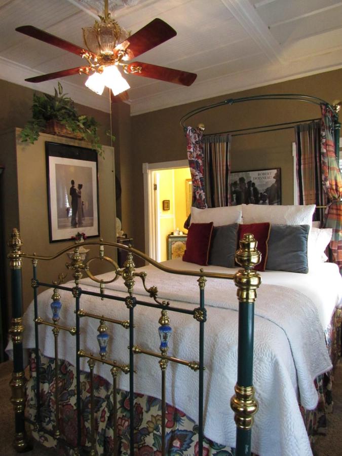 Peace and Plenty Inn