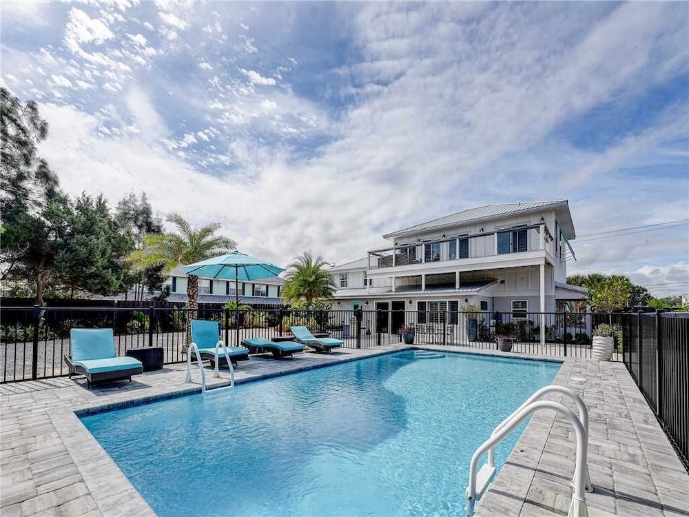 Sea Spray Beach House