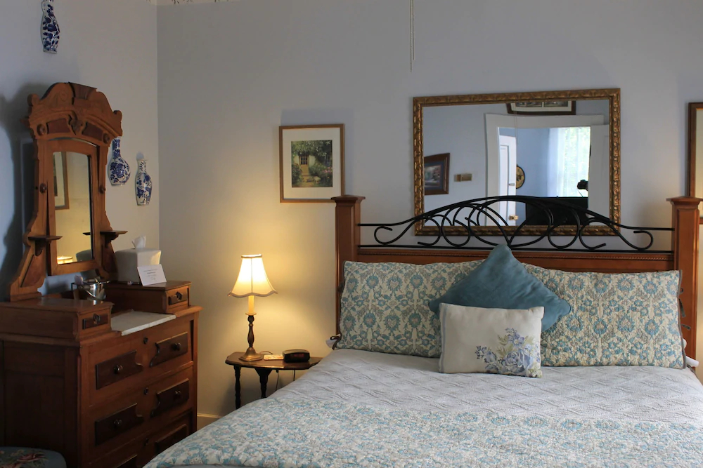 Victorian House B&B