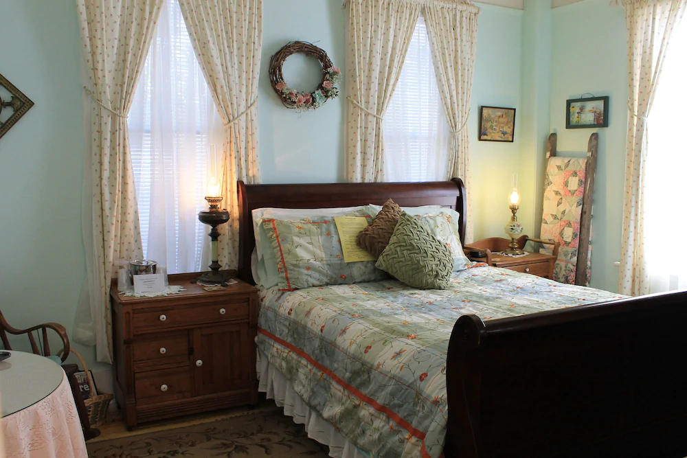 Victorian House B&B