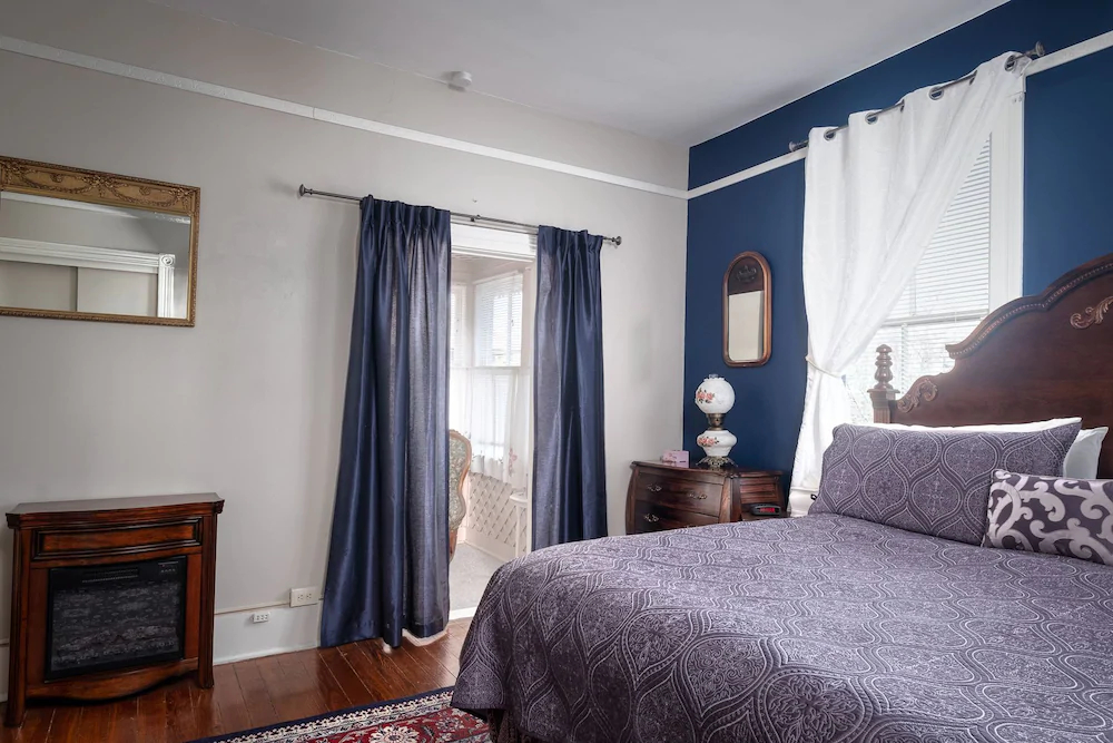Victorian House B&B