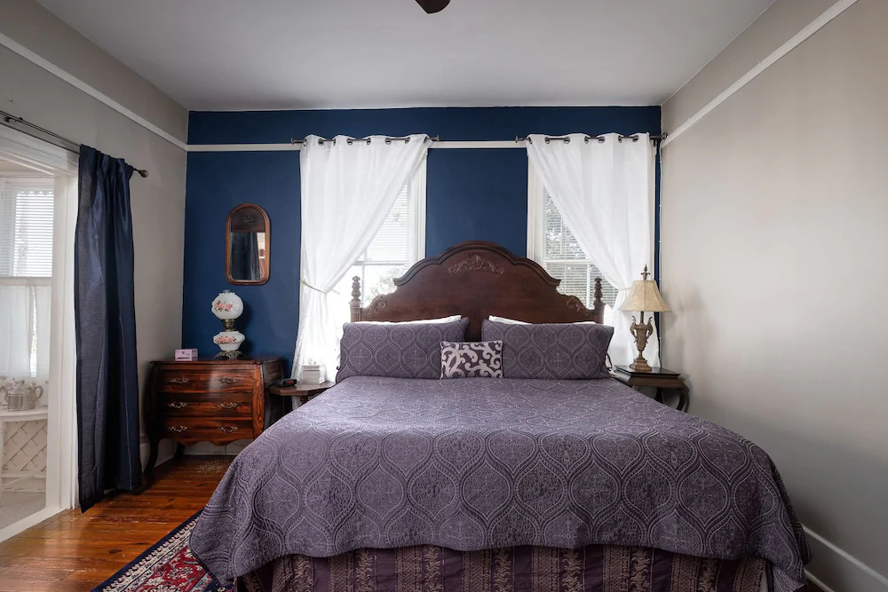 Victorian House B&B