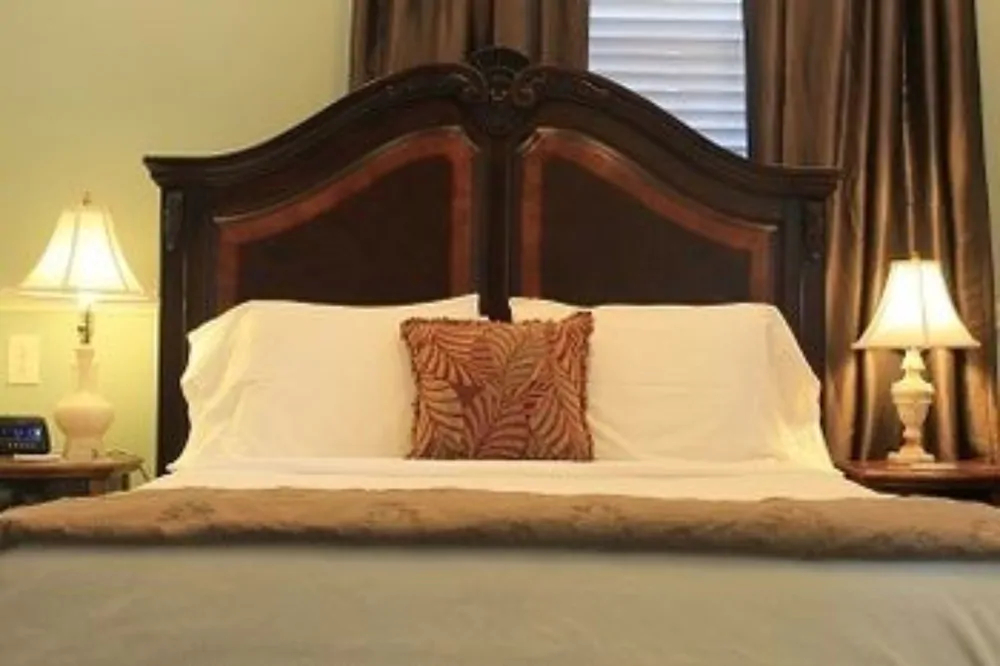 Victorian House B&B