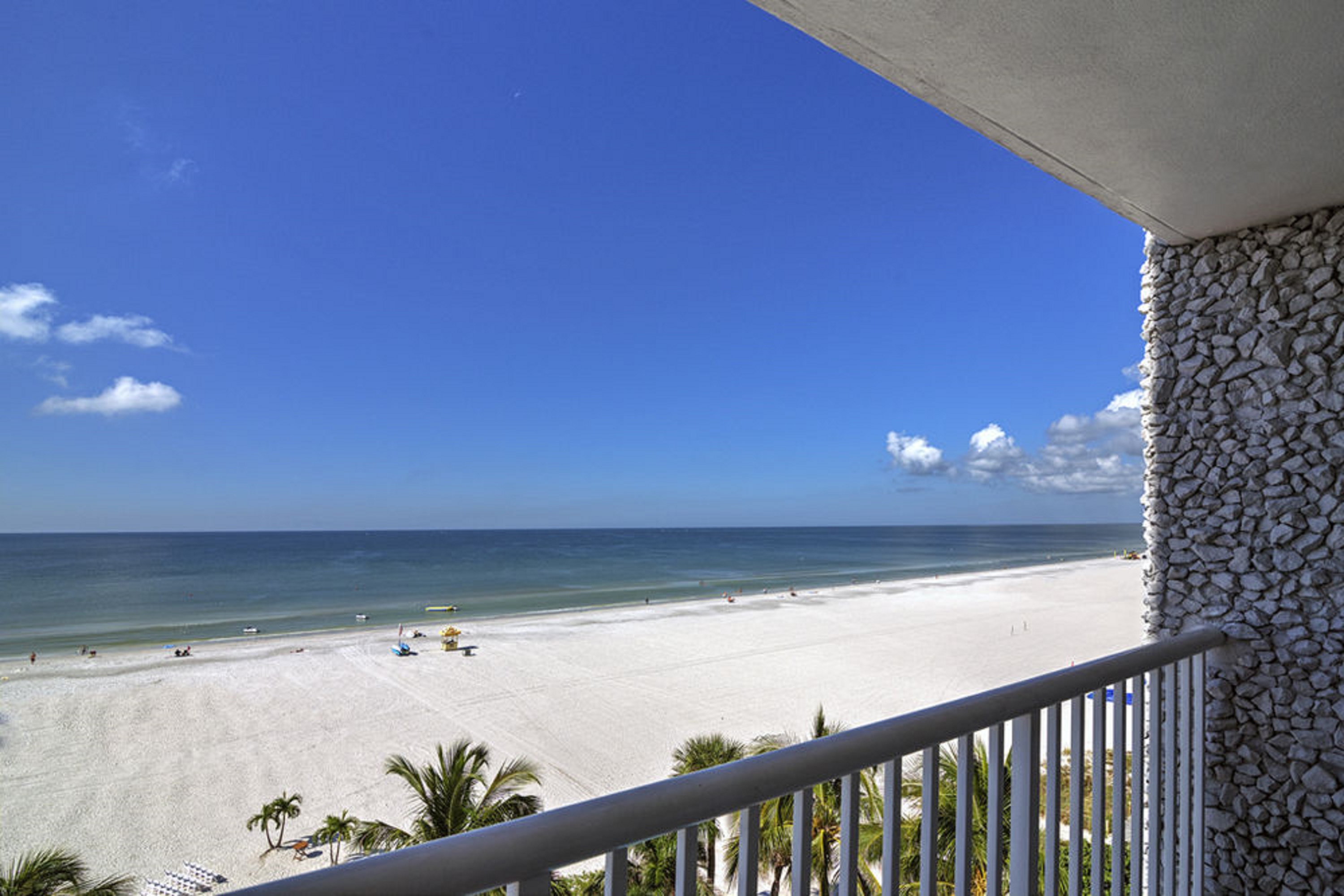 Bellwether Beach Resort