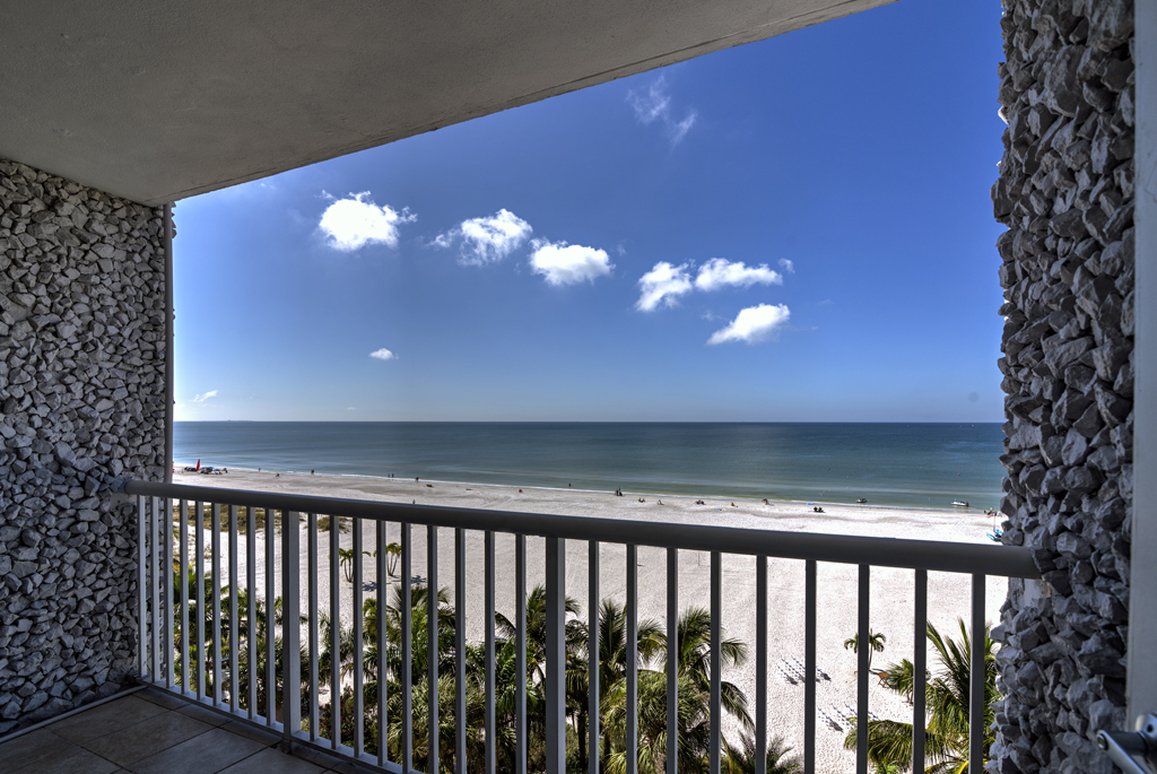 Bellwether Beach Resort