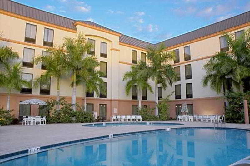 Holiday Inn St. Petersburg West