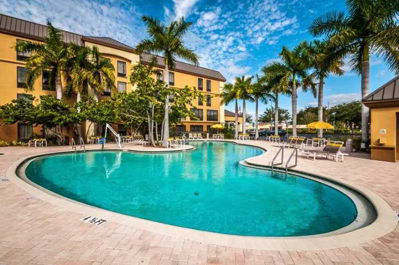 Holiday Inn St. Petersburg West