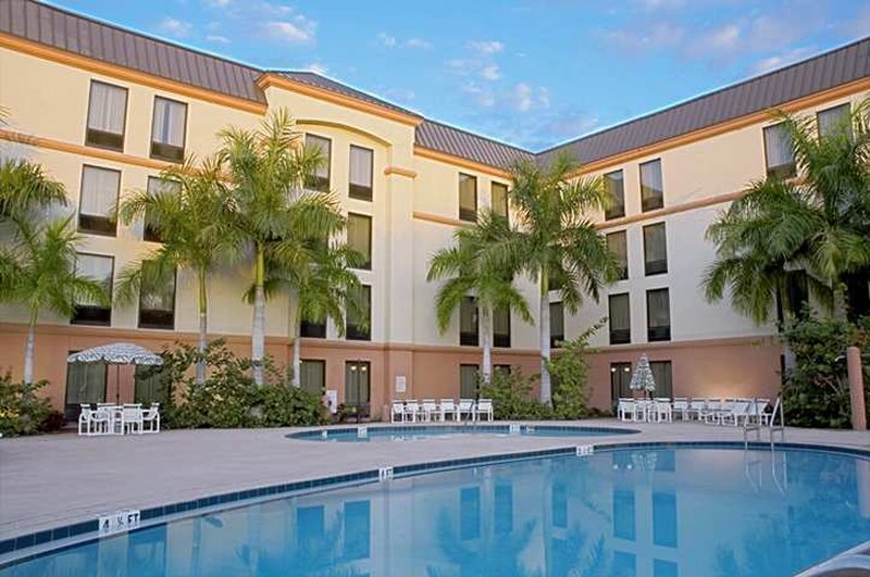 Holiday Inn St. Petersburg West