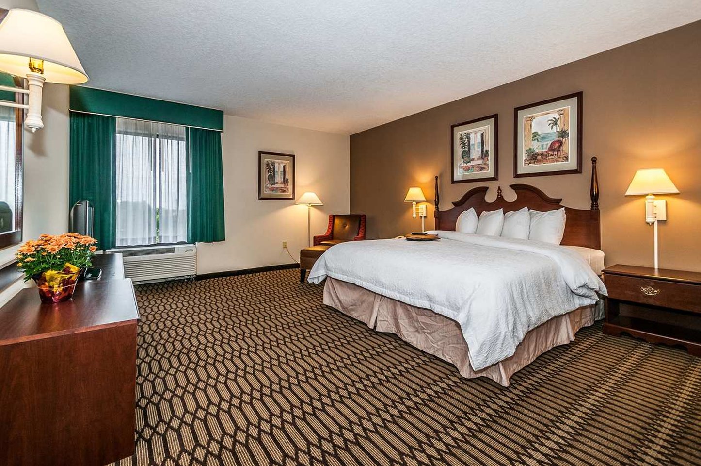 Holiday Inn St. Petersburg West