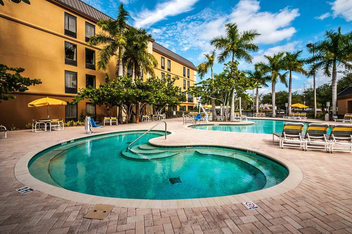 Holiday Inn St. Petersburg West