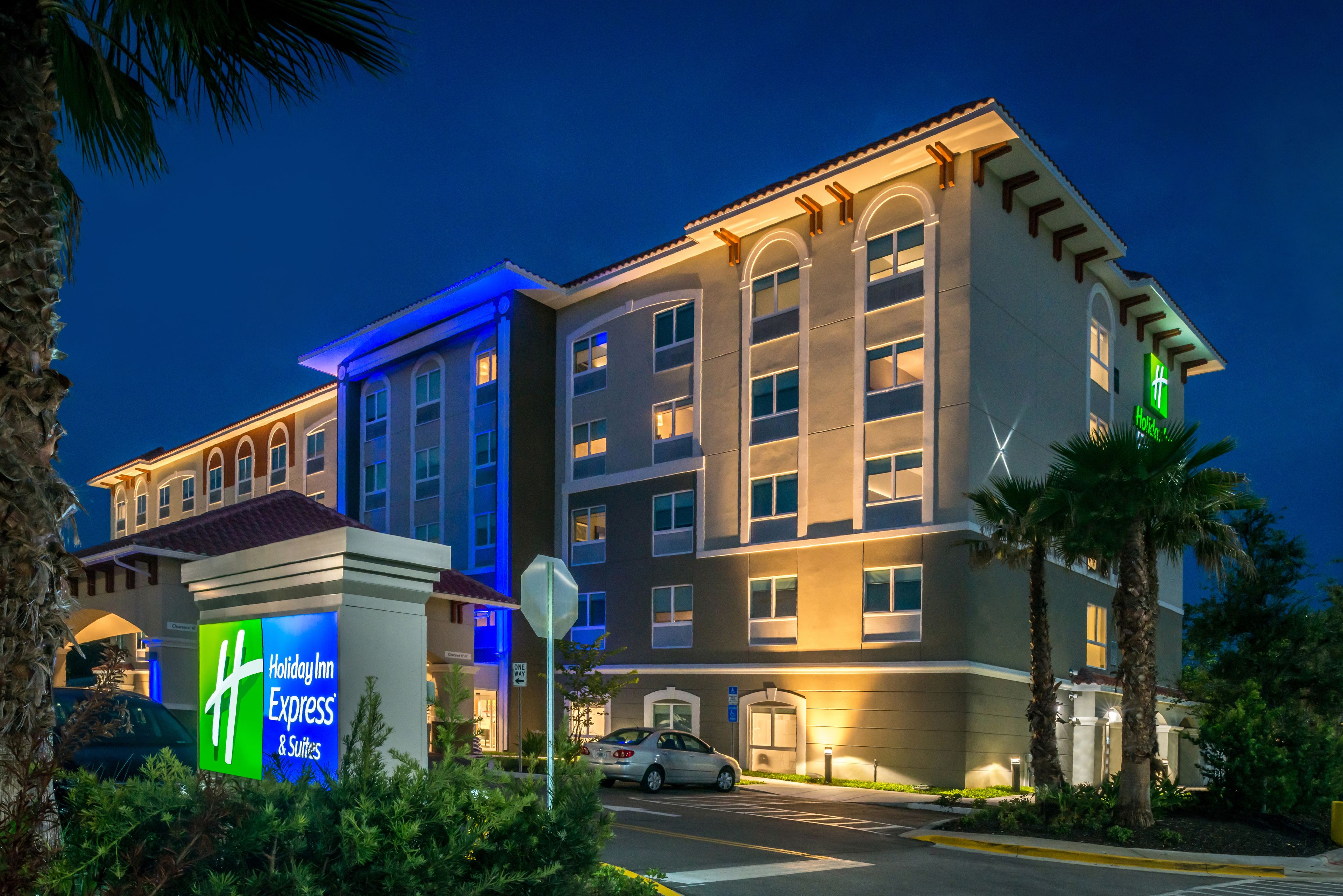 Holiday Inn Express & Suites St. Petersburg - Seminole Area