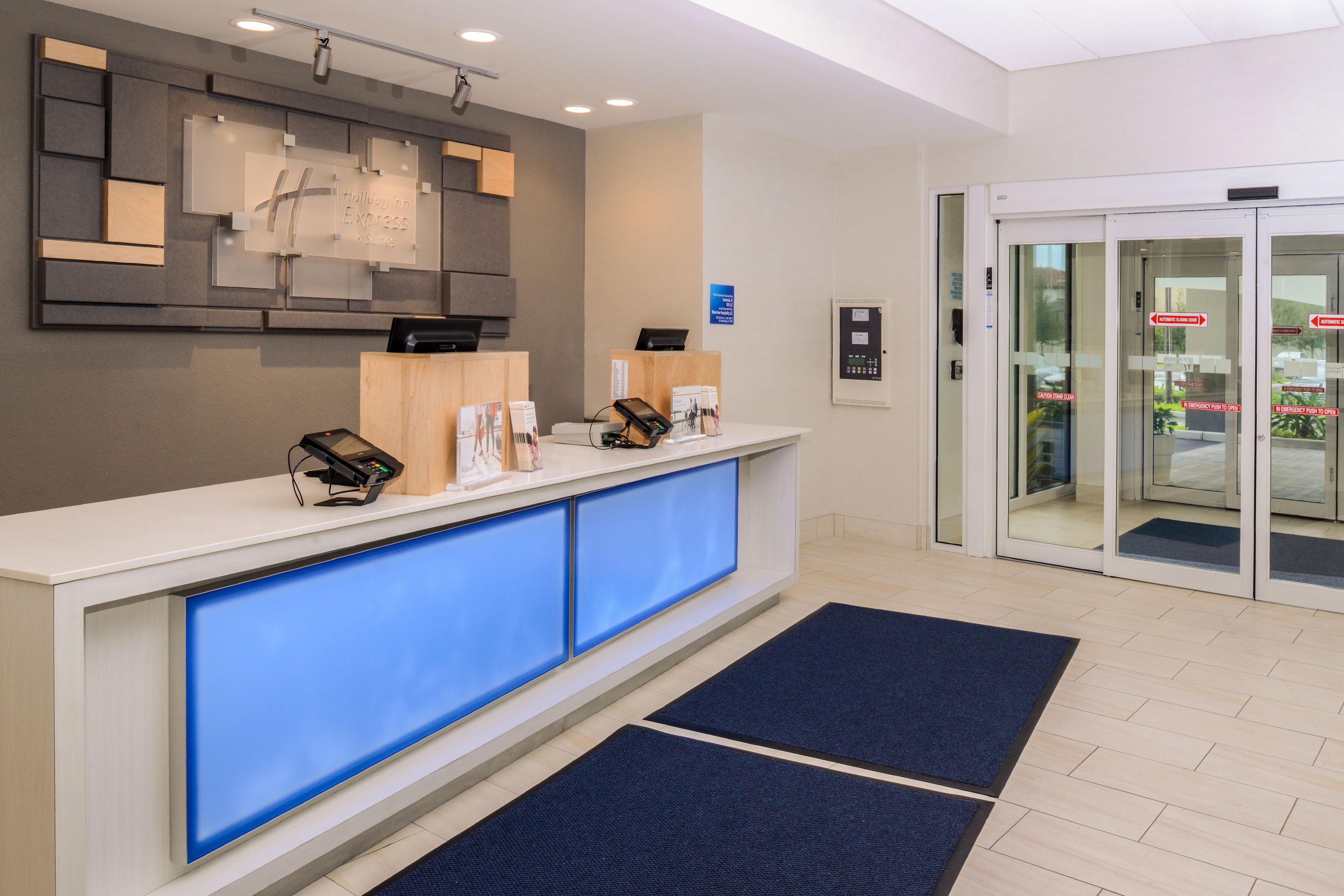 Holiday Inn Express & Suites St. Petersburg - Seminole Area