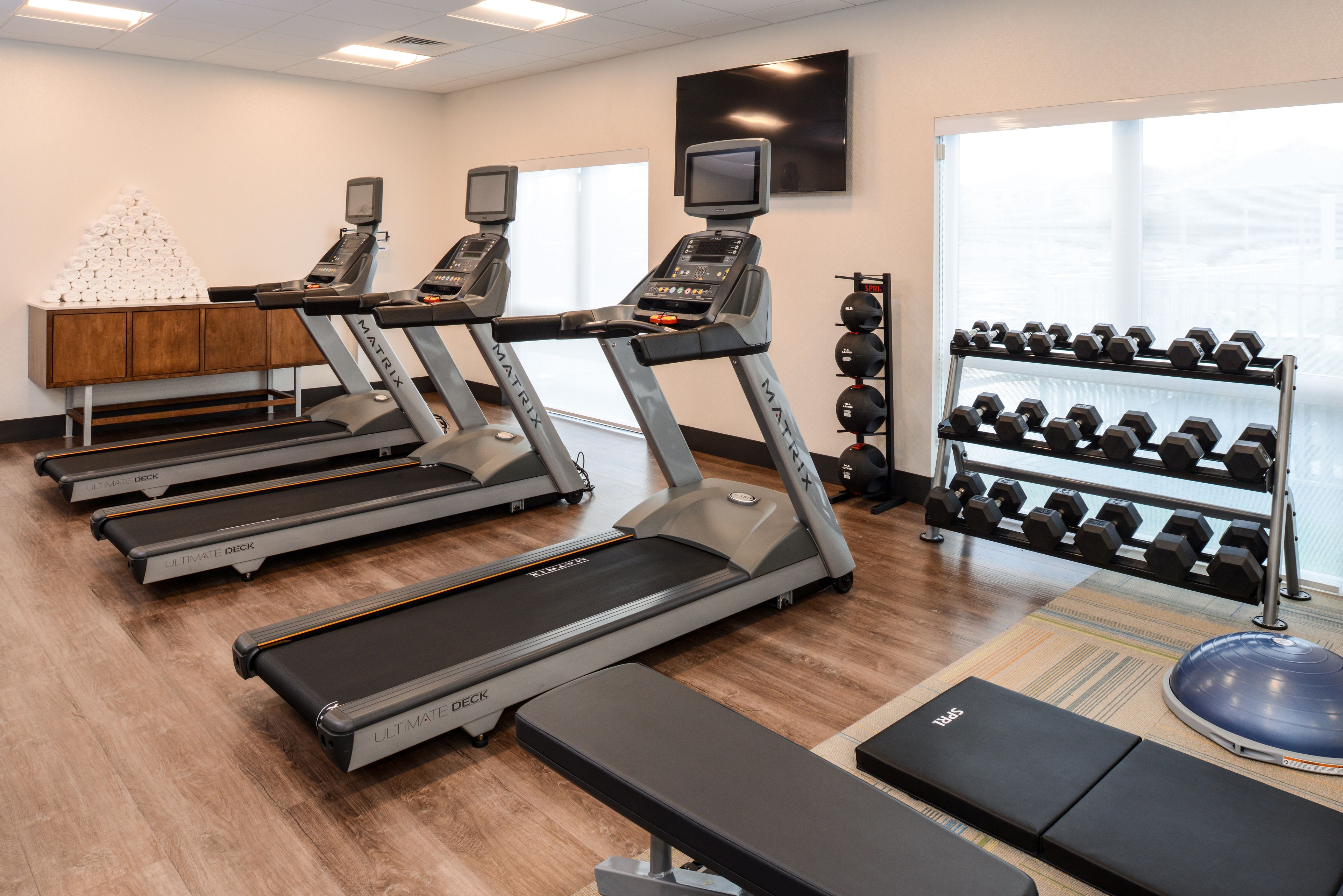 Holiday Inn Express & Suites St. Petersburg - Seminole Area