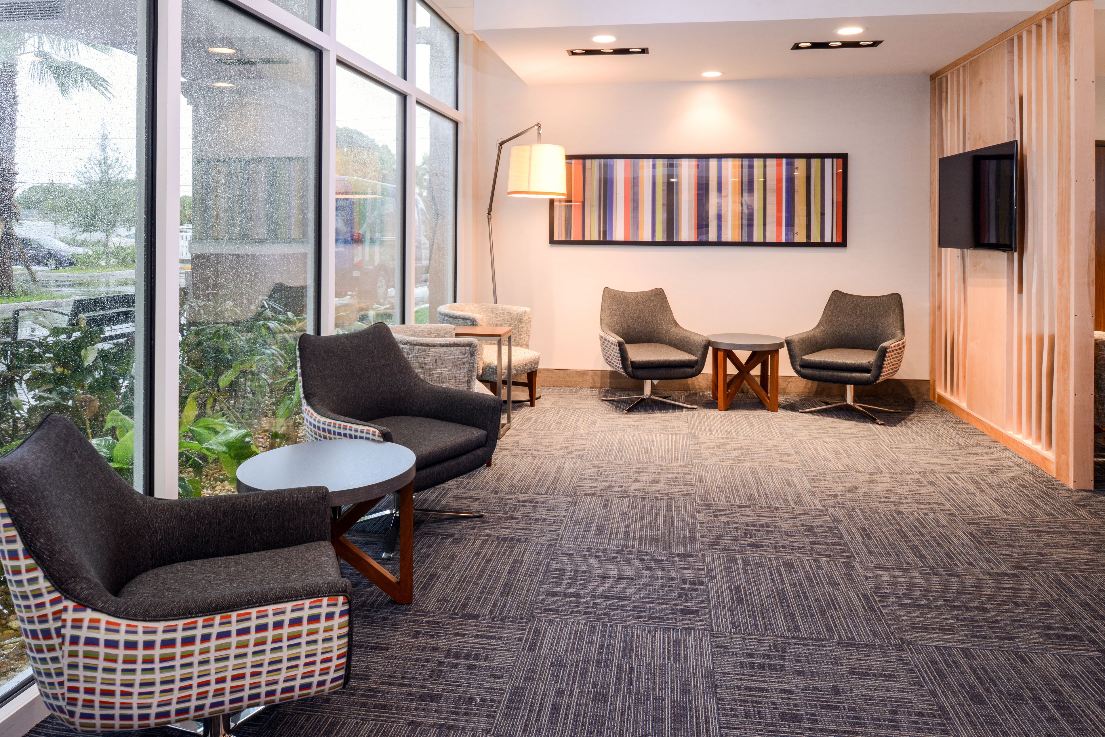 Holiday Inn Express & Suites St. Petersburg - Seminole Area