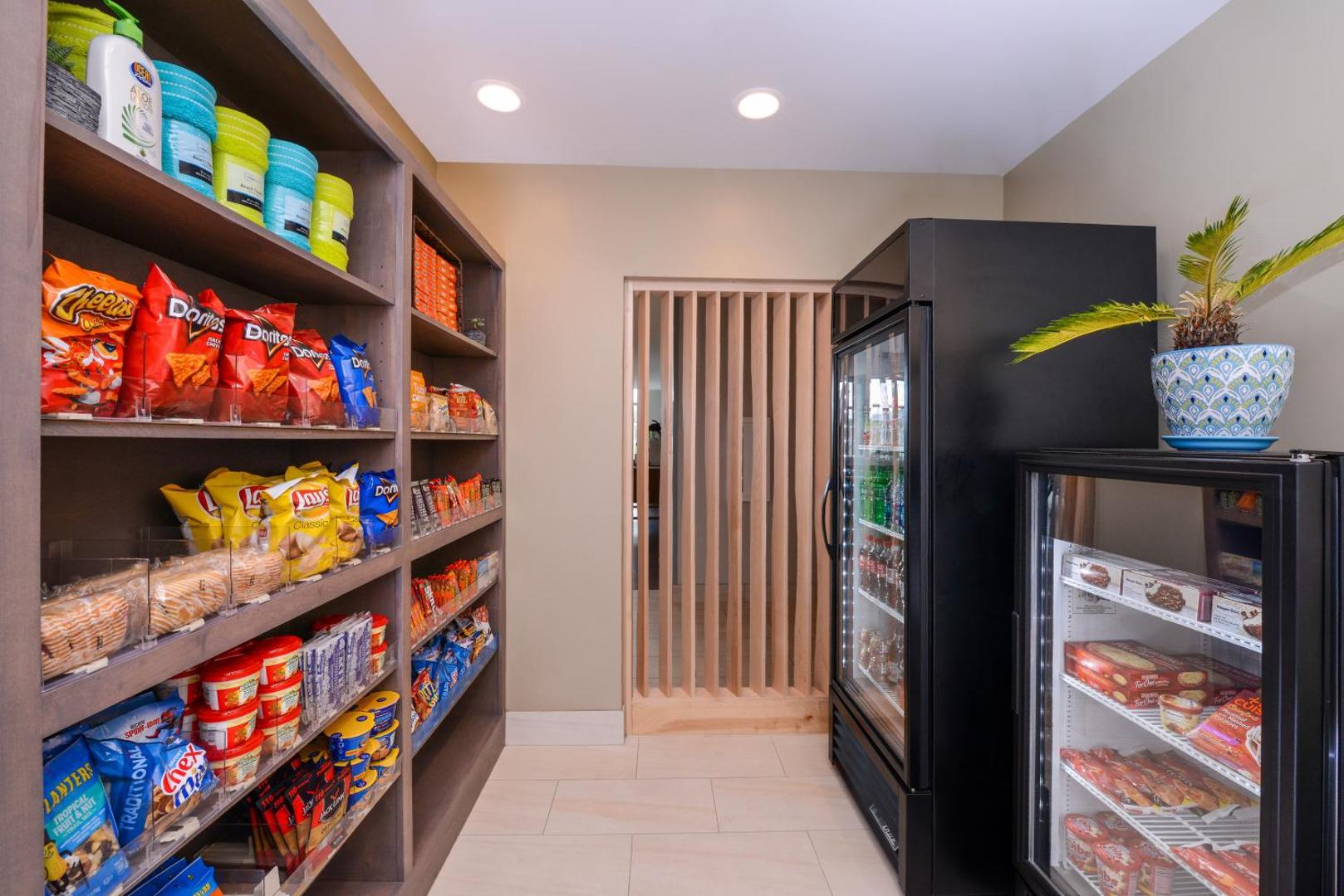 Holiday Inn Express & Suites St. Petersburg - Seminole Area