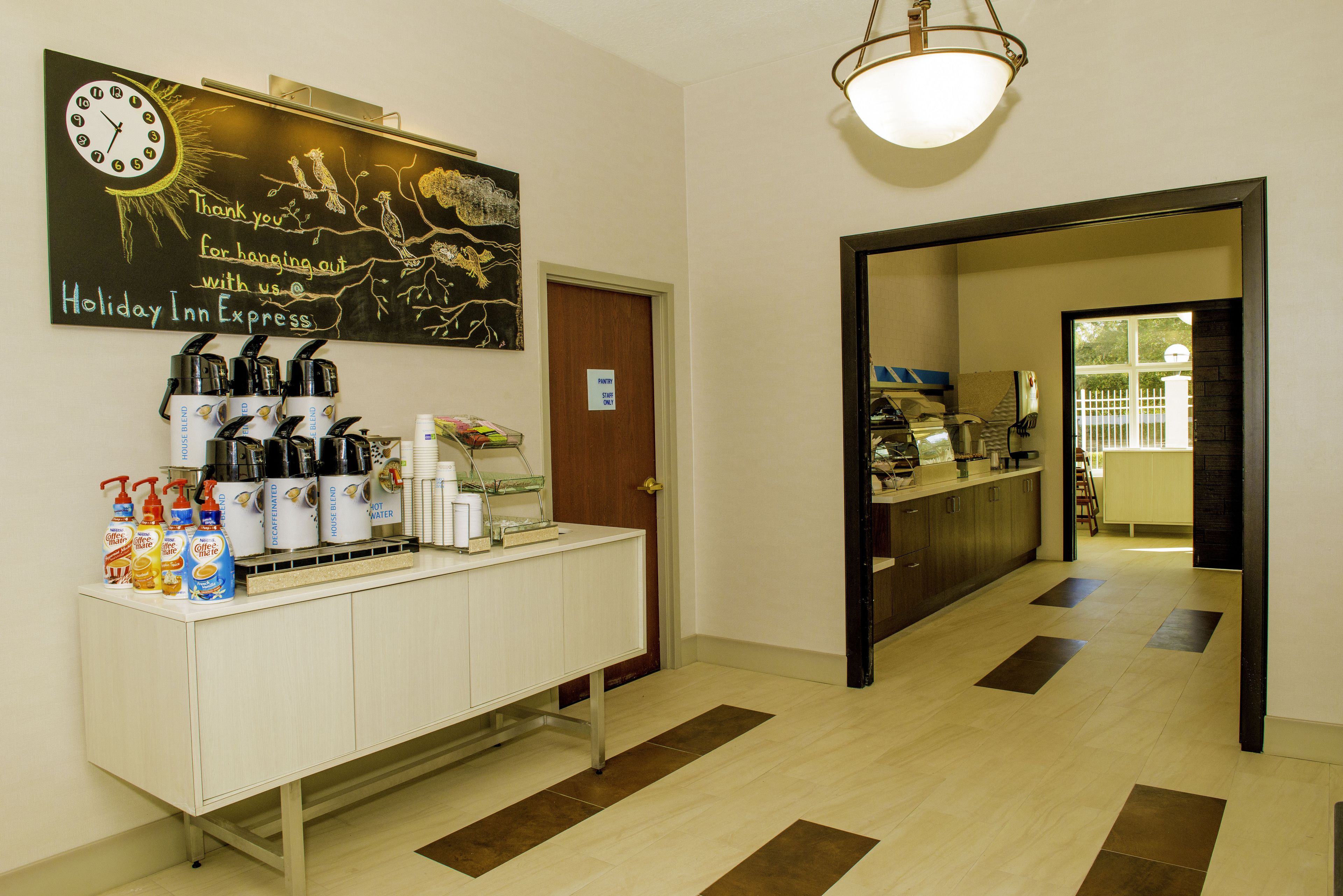 Holiday Inn Express Hotel & Suites St. Petersburg North (I-275)