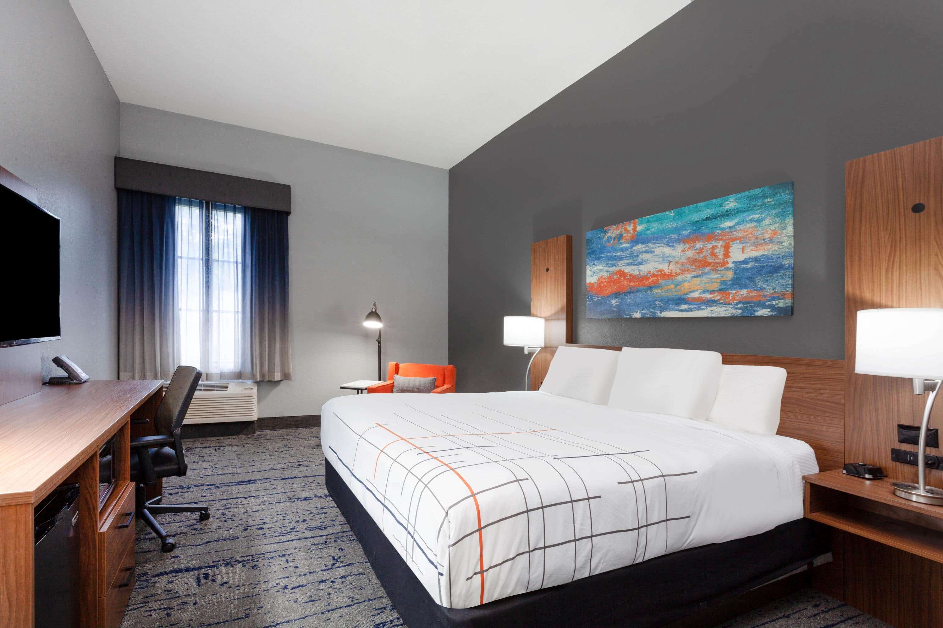 La Quinta Inn & Suites by Wyndham St. Petersburg Northeast