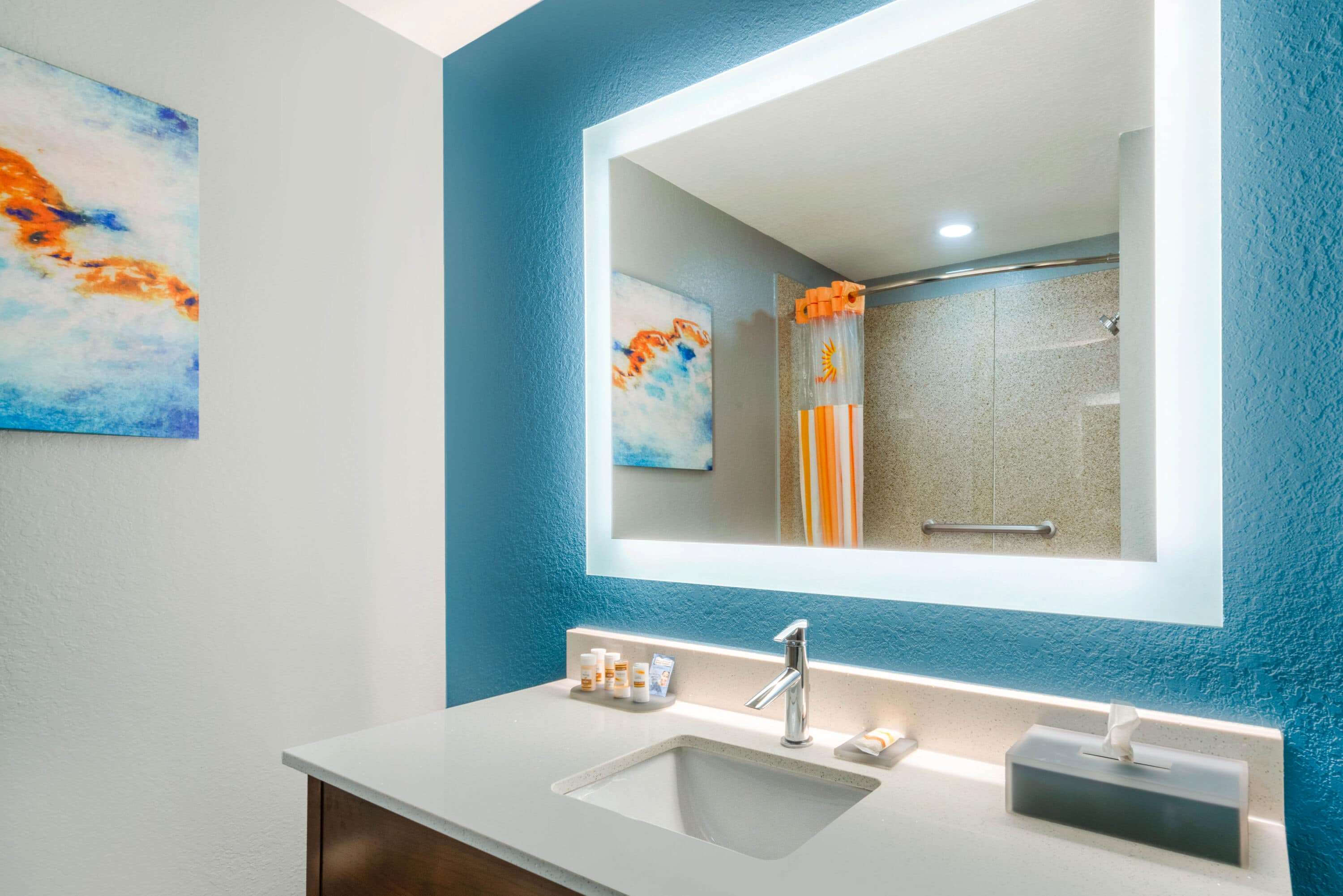 La Quinta Inn & Suites by Wyndham St. Petersburg Northeast